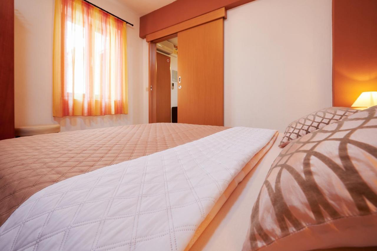 Apartments Ivica Trogir Ngoại thất bức ảnh