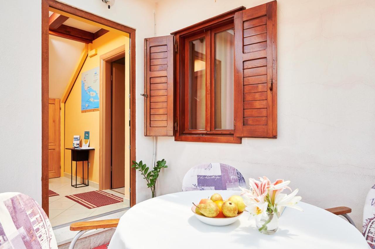 Apartments Ivica Trogir Ngoại thất bức ảnh